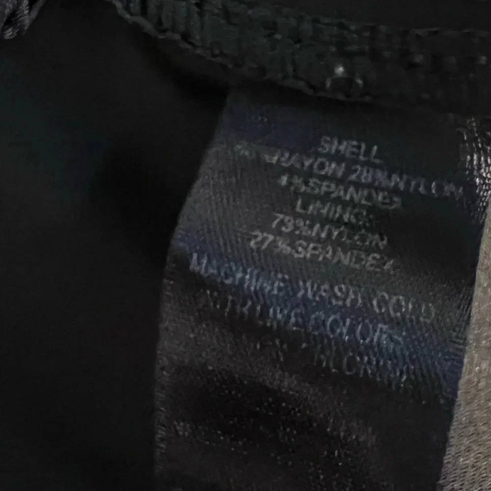 White House Black Market, 6 stretch black band, ponte knit midi‎ comfort waist